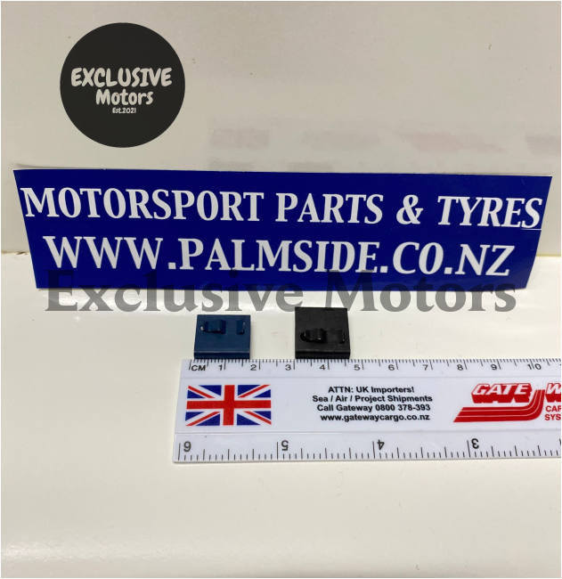 Ford Escort MK1 / 2 Outer / inner door Glass Seal Clip