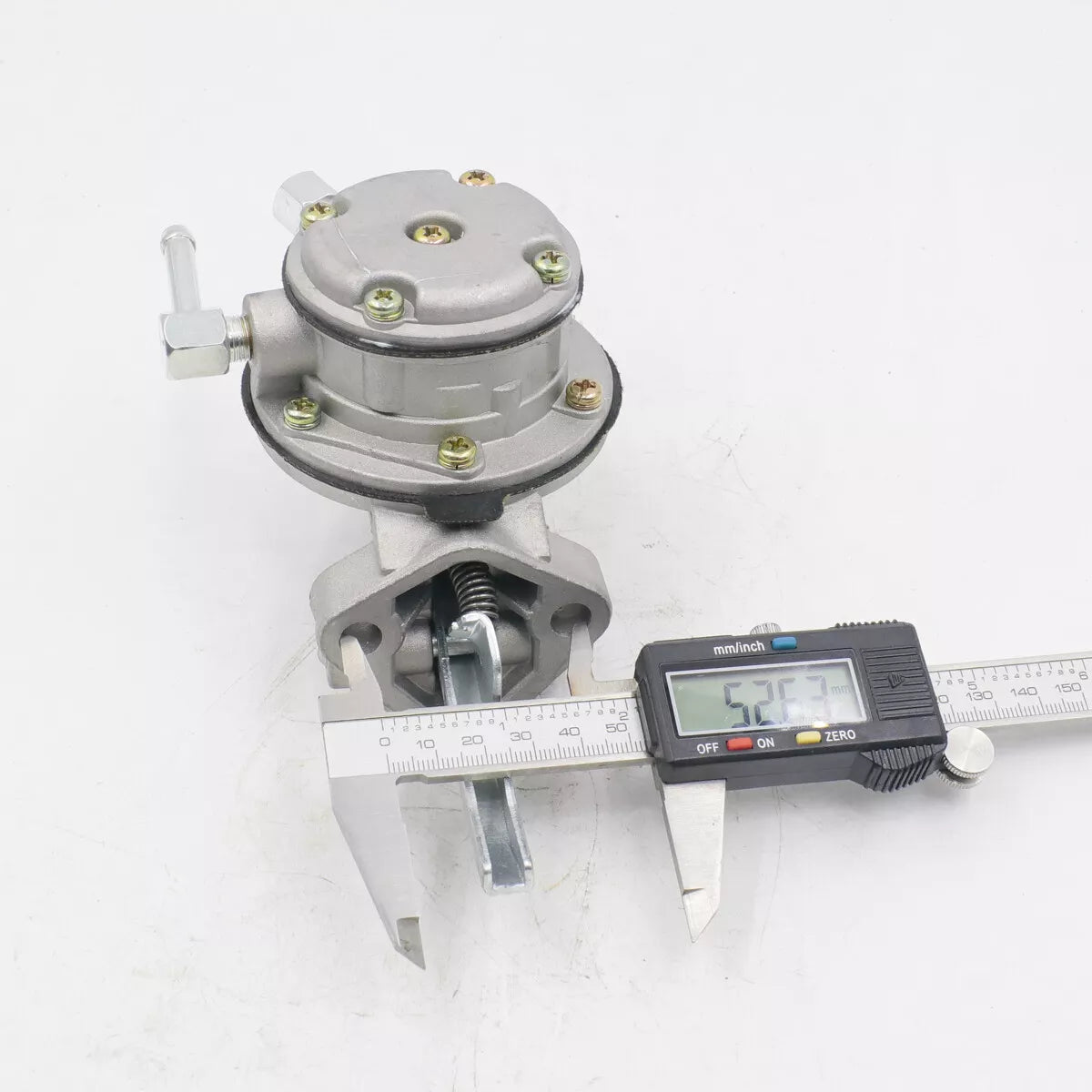 Fuel Pump for Nissan Datsun 411/520/521/710 1963-1973