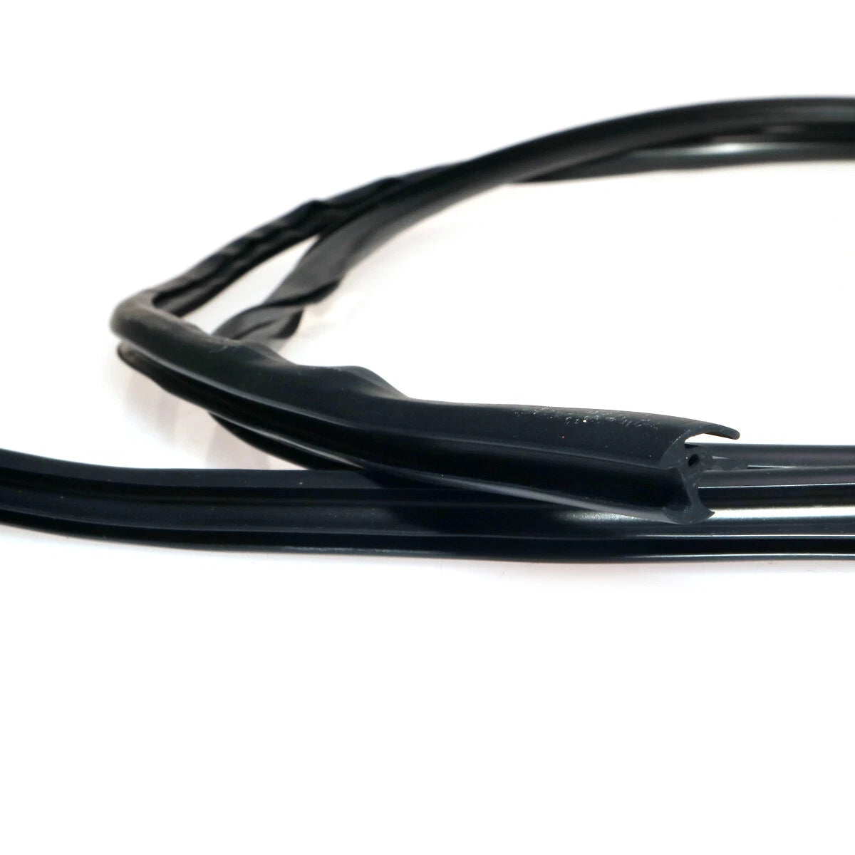 Front Windshield Upper Center Molding for Nissan AD Resort Sentra Wingroad 1990-1999