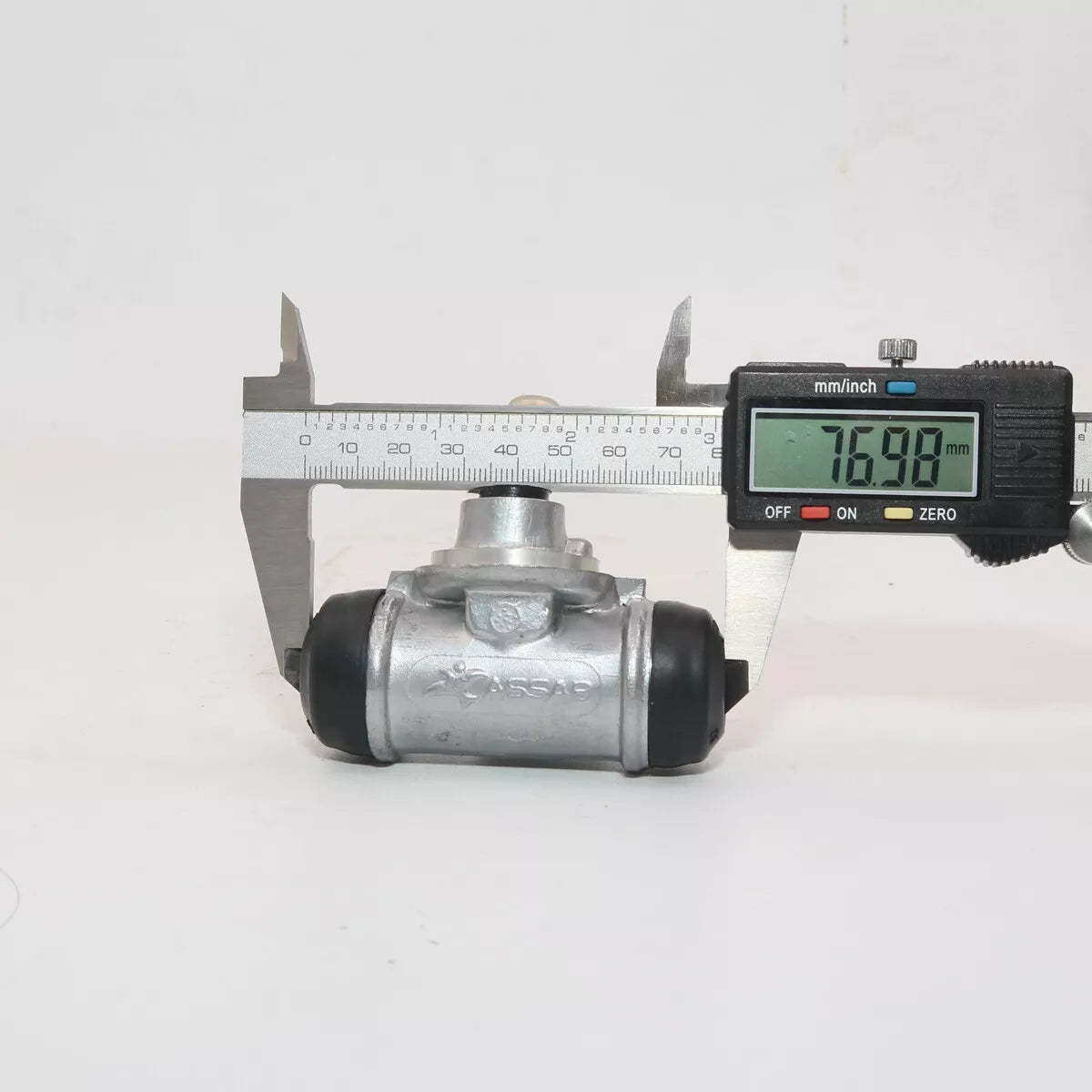 11/16" Rear Wheel Brake Cylinder for Nissan Datsun 720 D21 Navara