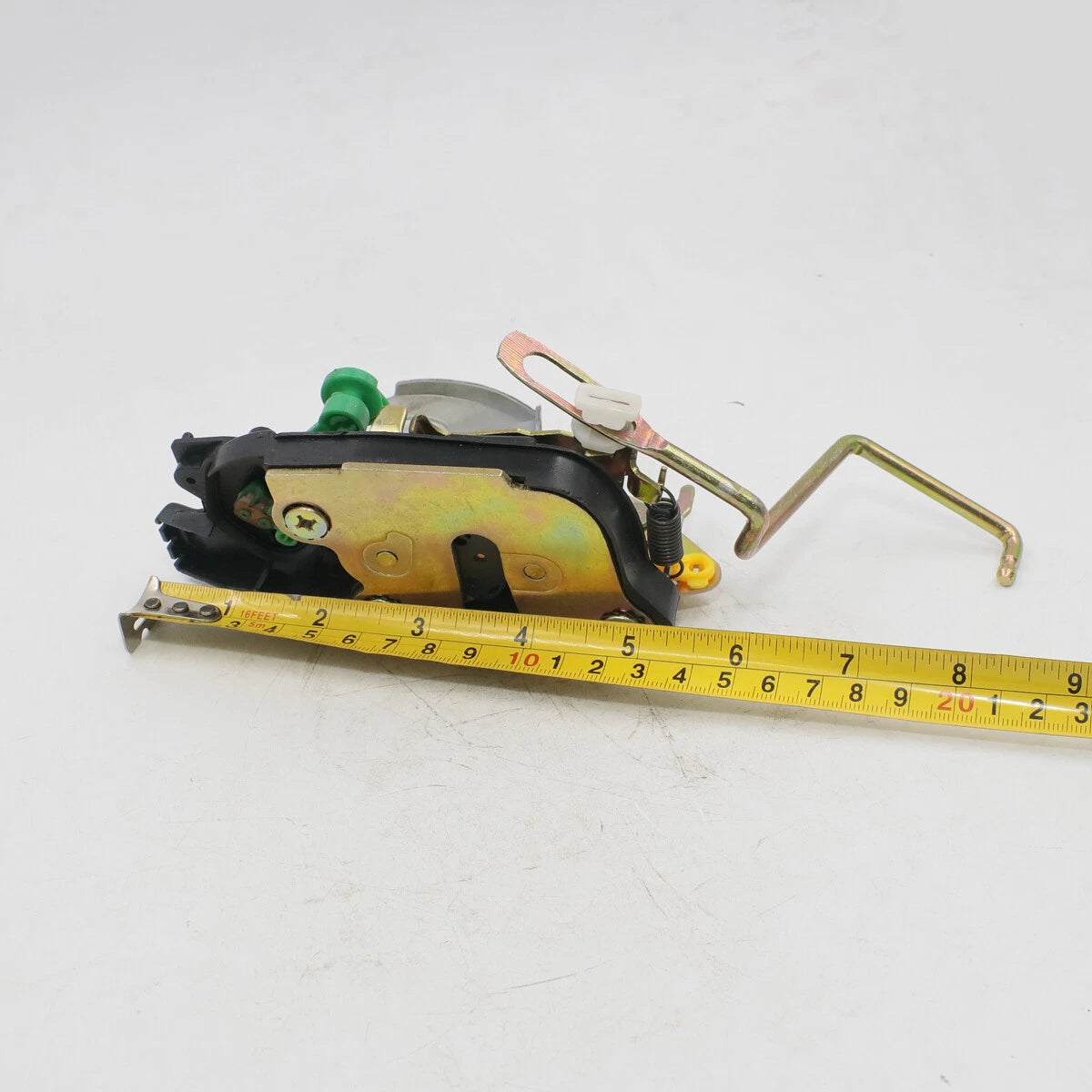 LH Door Lock Latch for Toyota Hilux 1997-2005