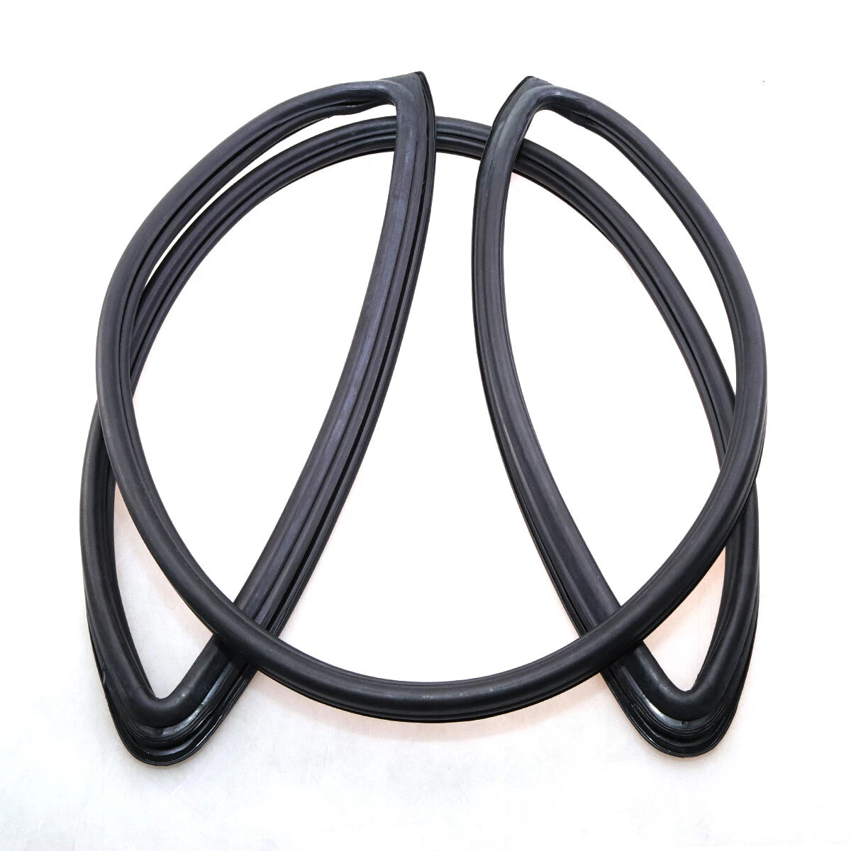 FR Windshield Weatherstrip Seal w/ Molding for Nissan Patrol Safari Y60 GQ 87-97