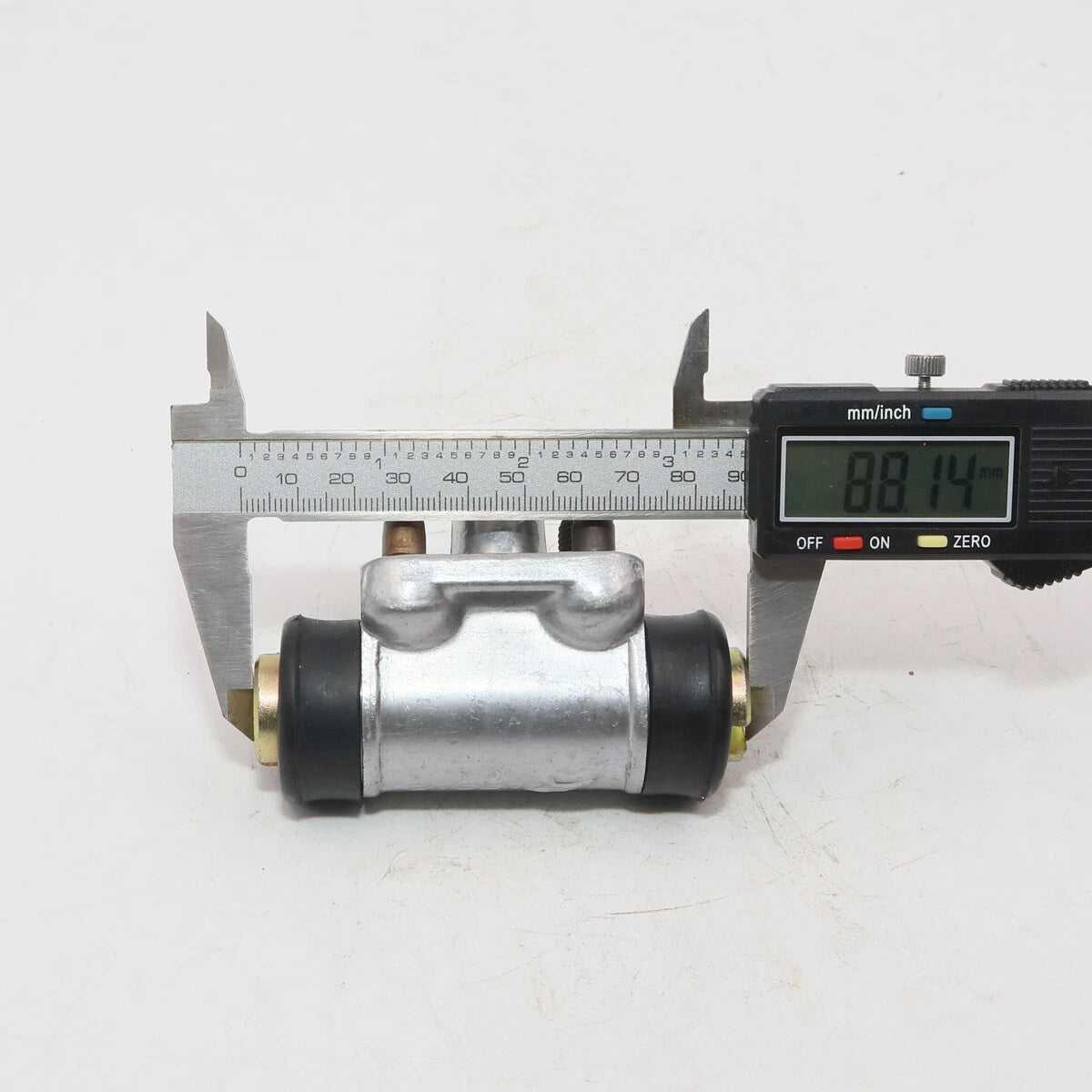 3/4" Rear Wheel Brake Cylinder for Nissan 720 SD22 SD23 SD25 1980-1986