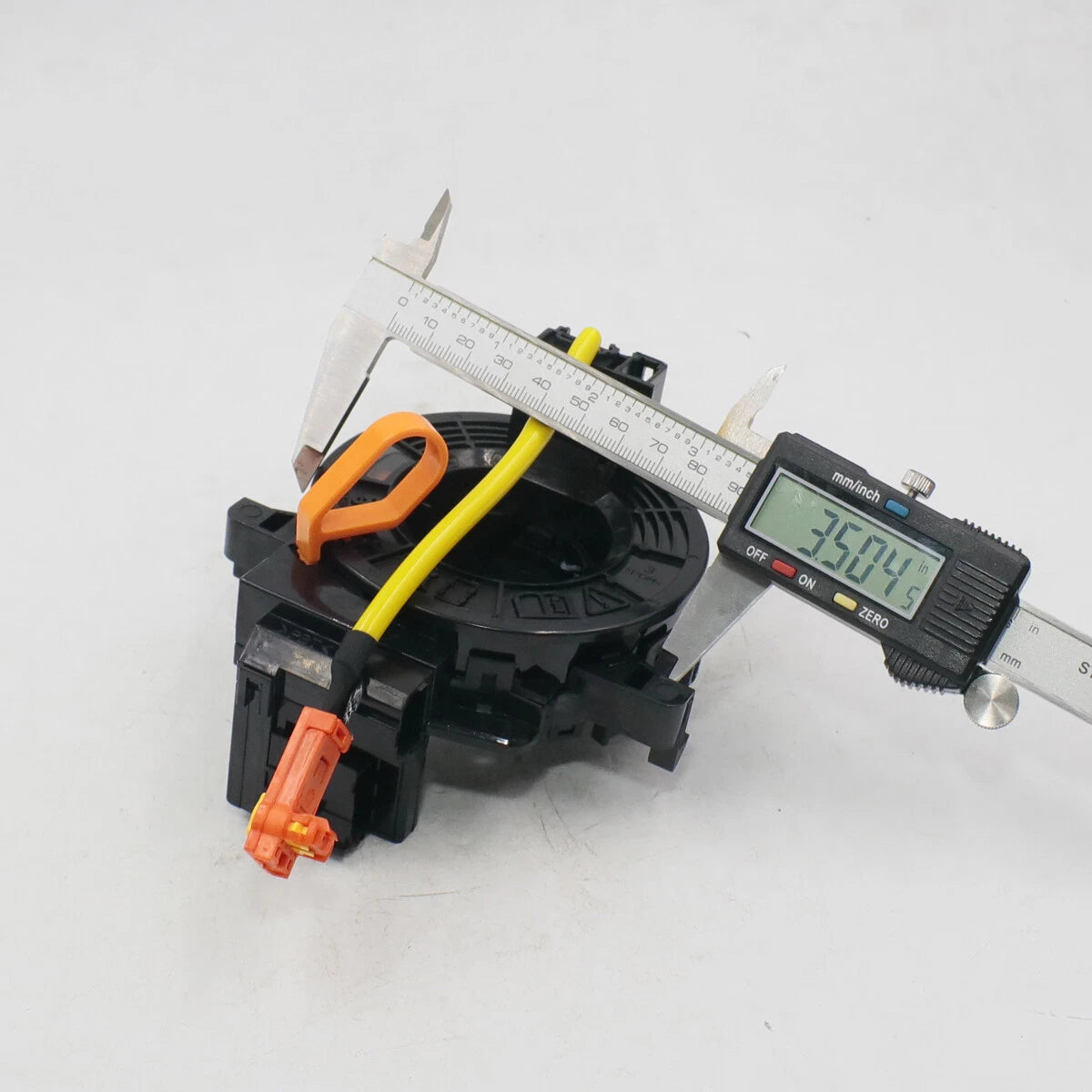 Spiral Cable Clock Spring for Toyota Hilux2005-2016