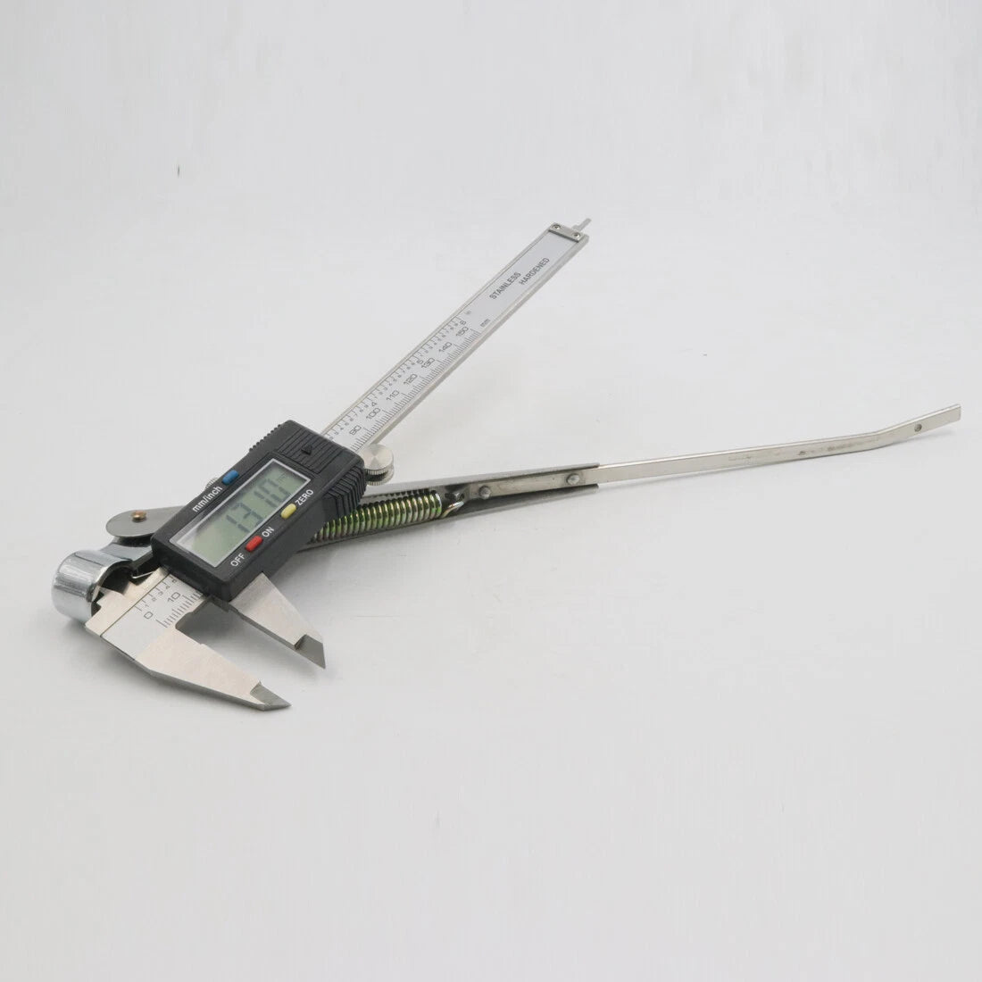 Wiper Arms for Nissan Datsun 520/521 Ute 1965-1972