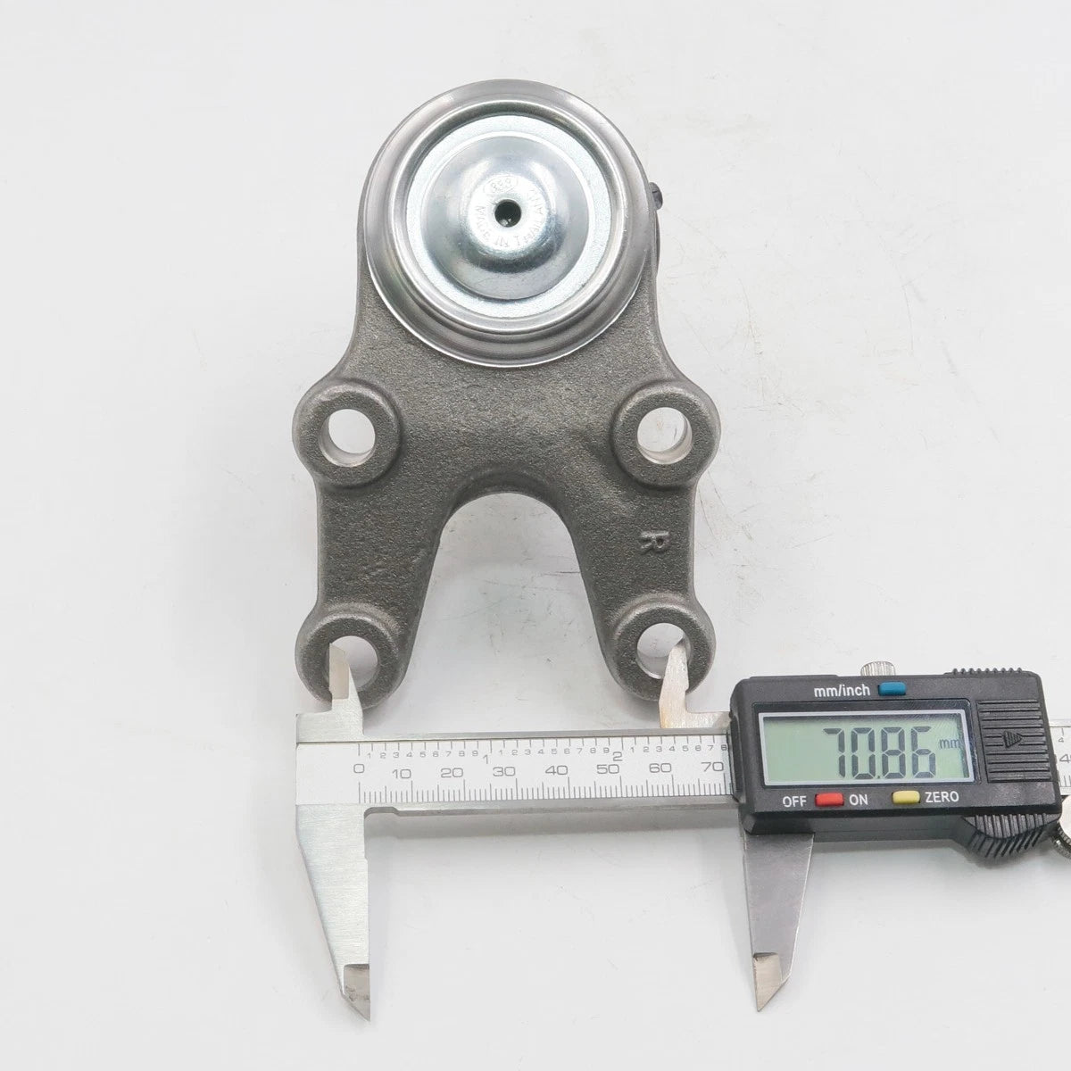 Lower Ball Joints for Datsun Cedric Gloria 260C Nissan 1975-1979