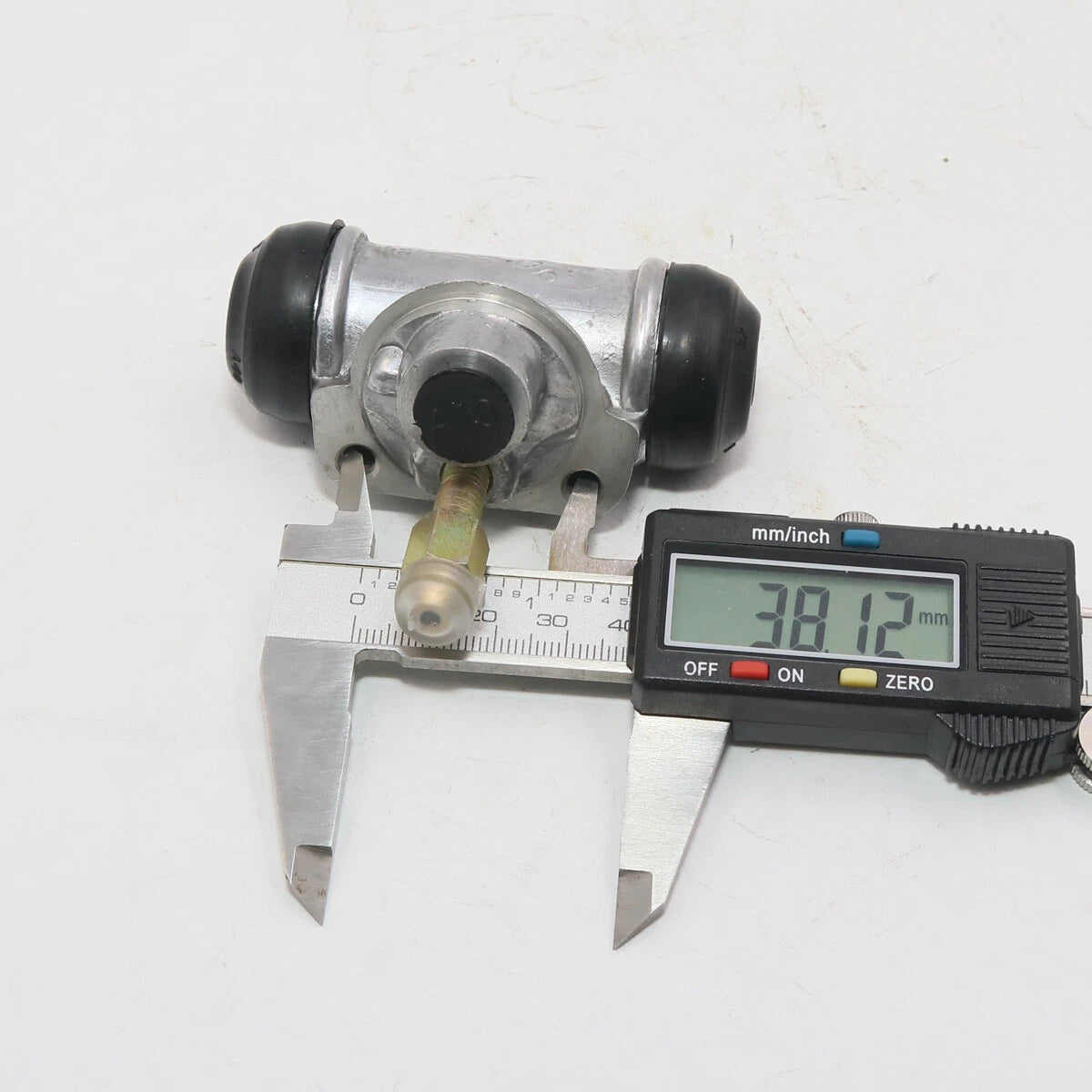 Rear Wheel Brake Cylinder for Nissan 720 D21 Navara