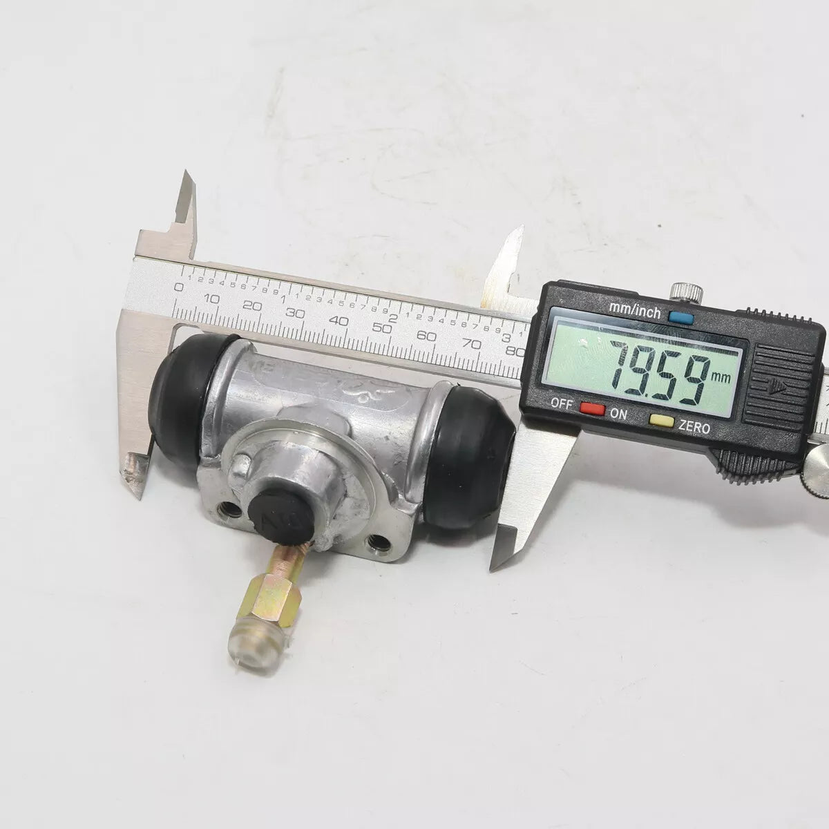 Rear Wheel Brake Cylinder for Nissan 720 D21 Navara