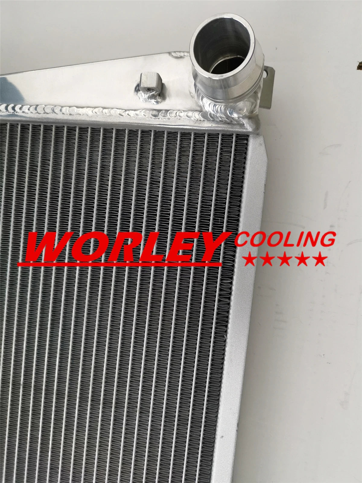 Aluminum Radiator for BMW 3 E46 325Ci (2001-2005)