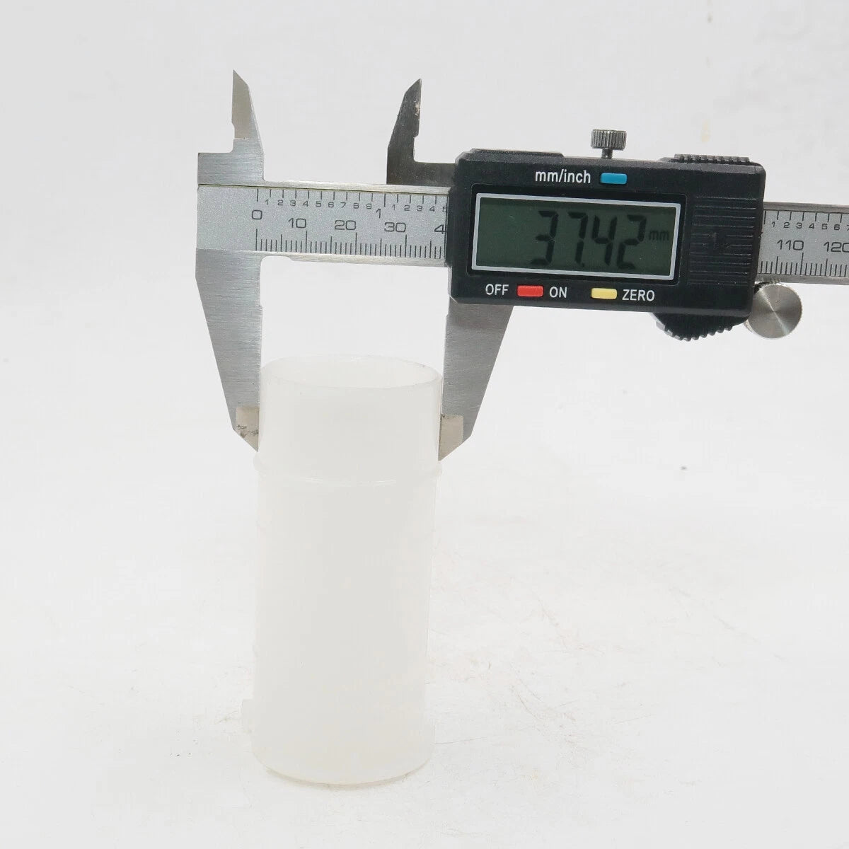 Brake Fluid Bottle for Datsun Nissan 620 1972-1979