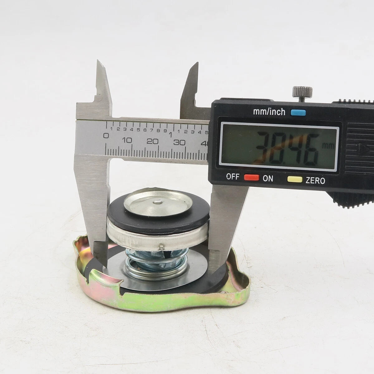 Radiator Cap for Toyota Trekker Hilux Surf SR5 4Runner 1981-1989