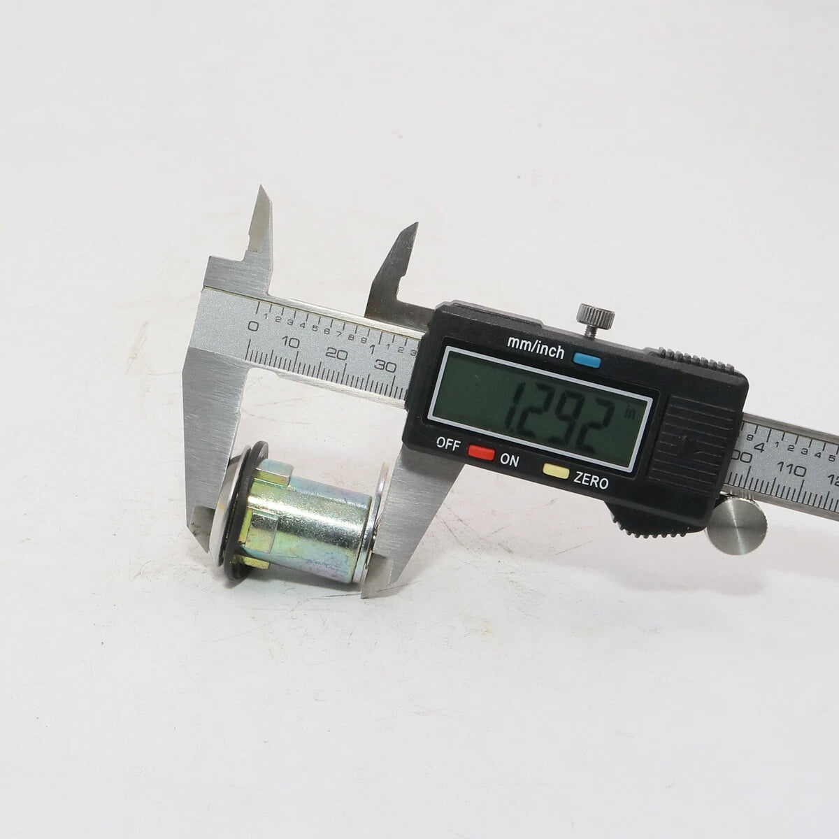 Fuel Lid Gas Lock with Keys for Datsun Nissan 620 1972-1979