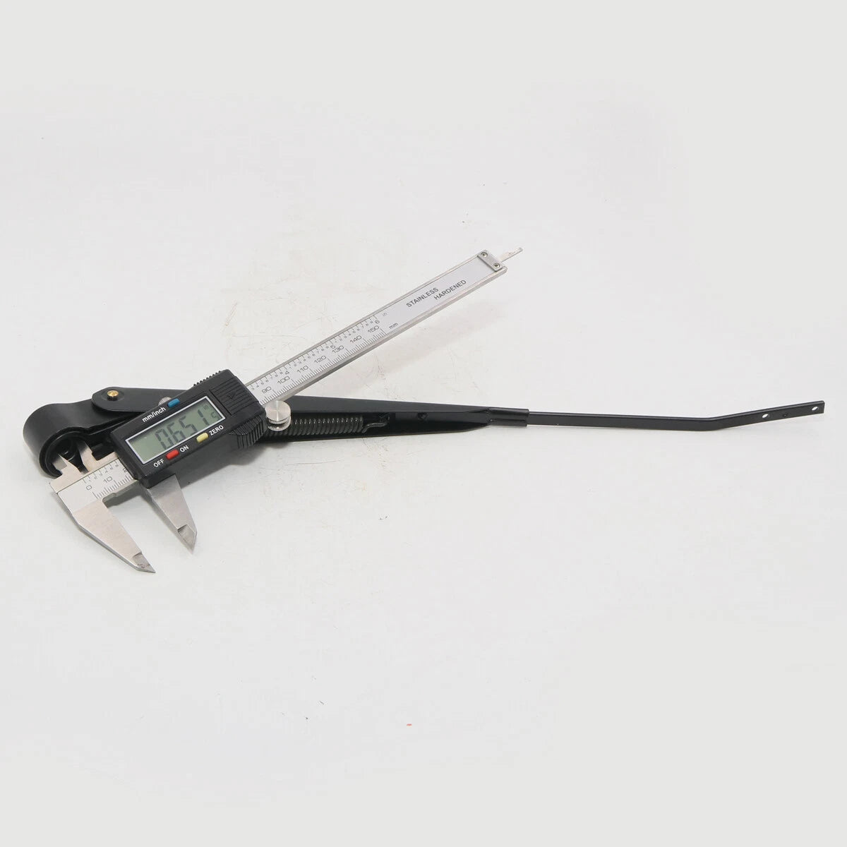 Windshield Wiper Arm for Toyota Hilux RN30 LN30 RN40 LN41 LN40 LN46 1979-1983