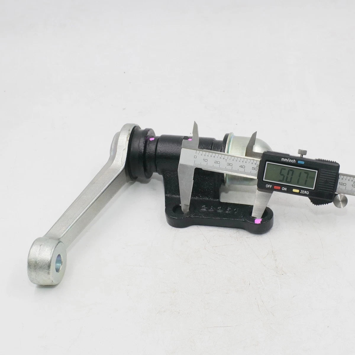 Idler Arm Support for Toyota Hilux MTX 5th Gen 1988-1997