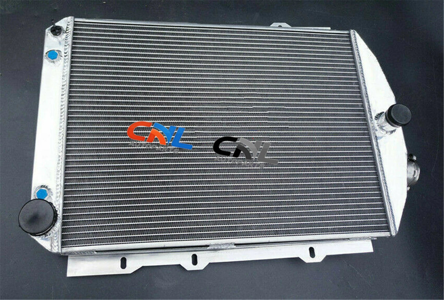 Aluminum Radiator for Chevrolet 350 V8 (1938)