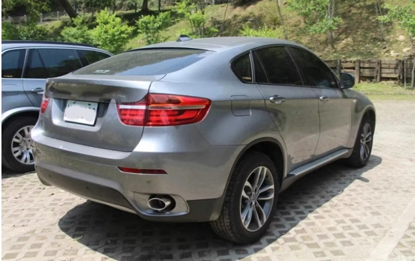 1 x Black Carbon Fiber Rear Bumper Diffuser for BMW E71 X6 (2008-2015)