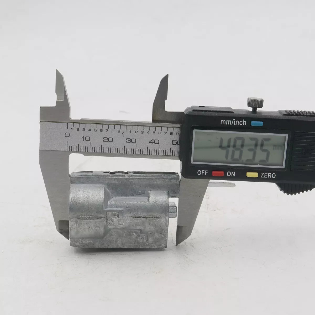Ignition Cylinder Switch with Key for Nissan NP300 Terrano 2001-2004