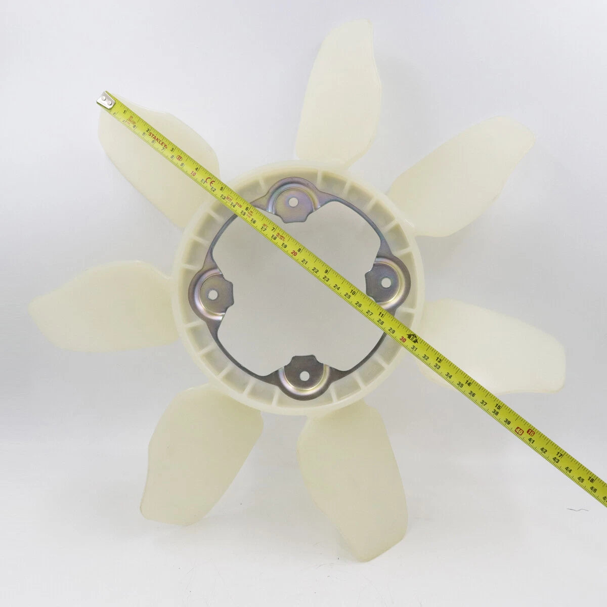 Radiator Cooling Fan Blade 2.7L for Toyota 2005-2015
