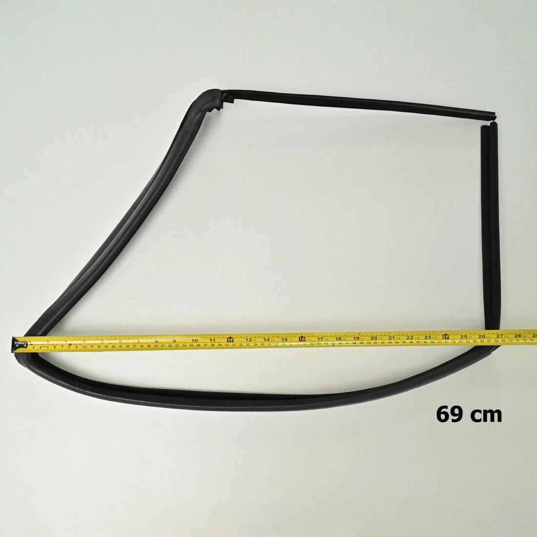 Front Door Glass Run Channel Vent for Nissan Datsun D21 1986-1997