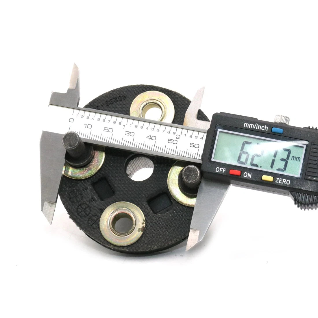 Coupling Assy Flexible Steering Column for Toyota Hilux RN20 RN22 RN25 RN27 1972-1978