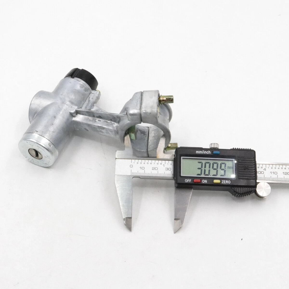 Ignition with Keys for Nissan Datsun Laurel C30/C31/C130/C230 1968-1984