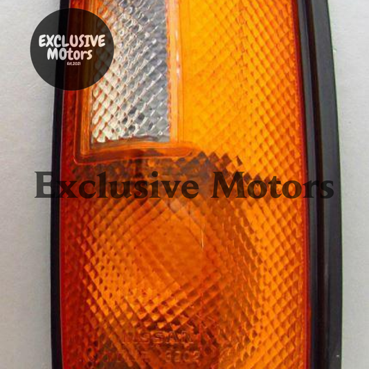 Black Left-Hand Corner Light for Nissan Navara (1986-1992)