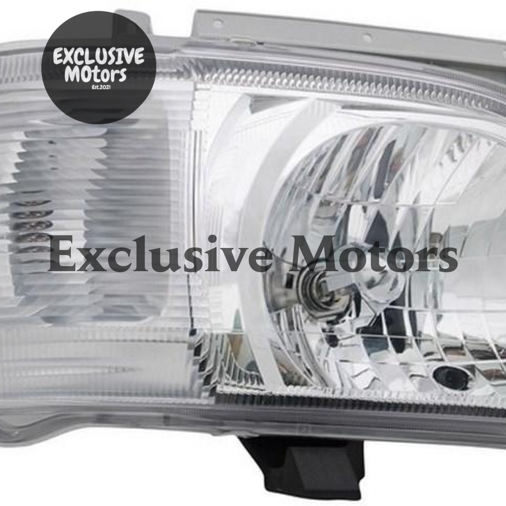 Right-Hand Headlight for Toyota Hiace (2004-2010)