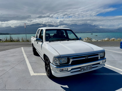 1992 TOYOTA HILUX