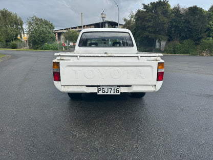 1992 TOYOTA HILUX