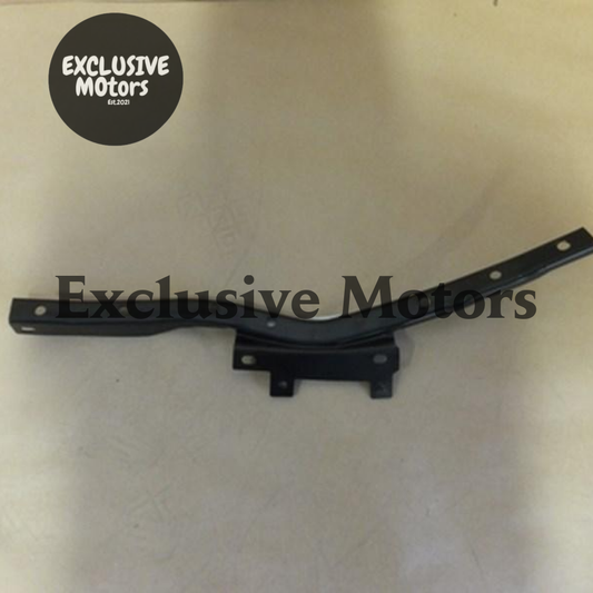 Left-Hand Bumper Filler for Mitsubishi Outlander (2006)