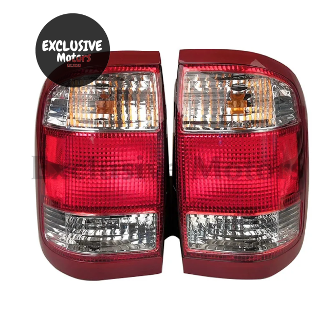 Rear Brake Light And Turn Signal For Nissan Pathfinder/Terrano Regulus Tr50/R50 (1996-2004)