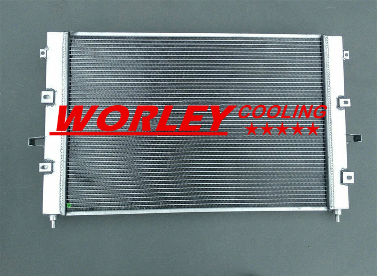Aluminum Radiator + Fan for Land Rover Discovery II V8 4.0/4.6L (1999-2004)