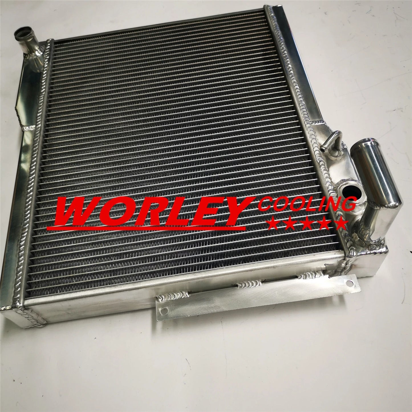 Aluminum Radiator + Black Hose for MG MGB GT/ROADSTER (1977-1980)