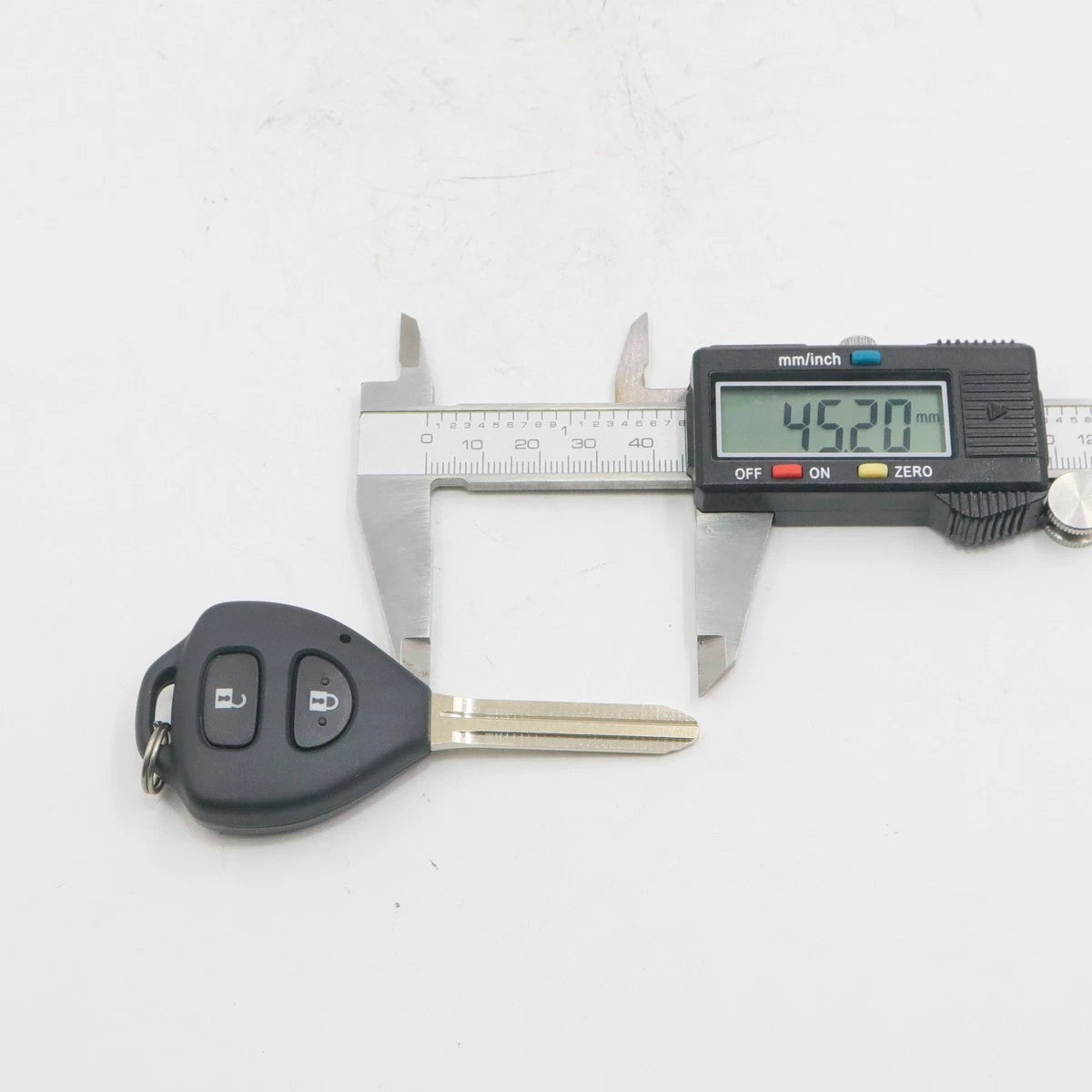 Remote Key Set for Toyota Hilux MK6 SR5 Hilux2004-2011