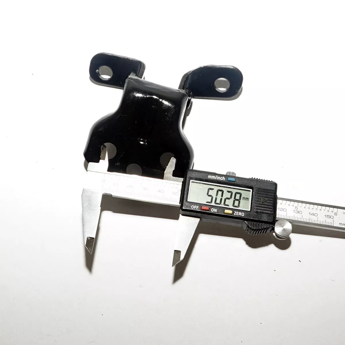Front Door Hinges Upper Lower for Mazda B Series B2000 B2600 Bravo 1986-1993