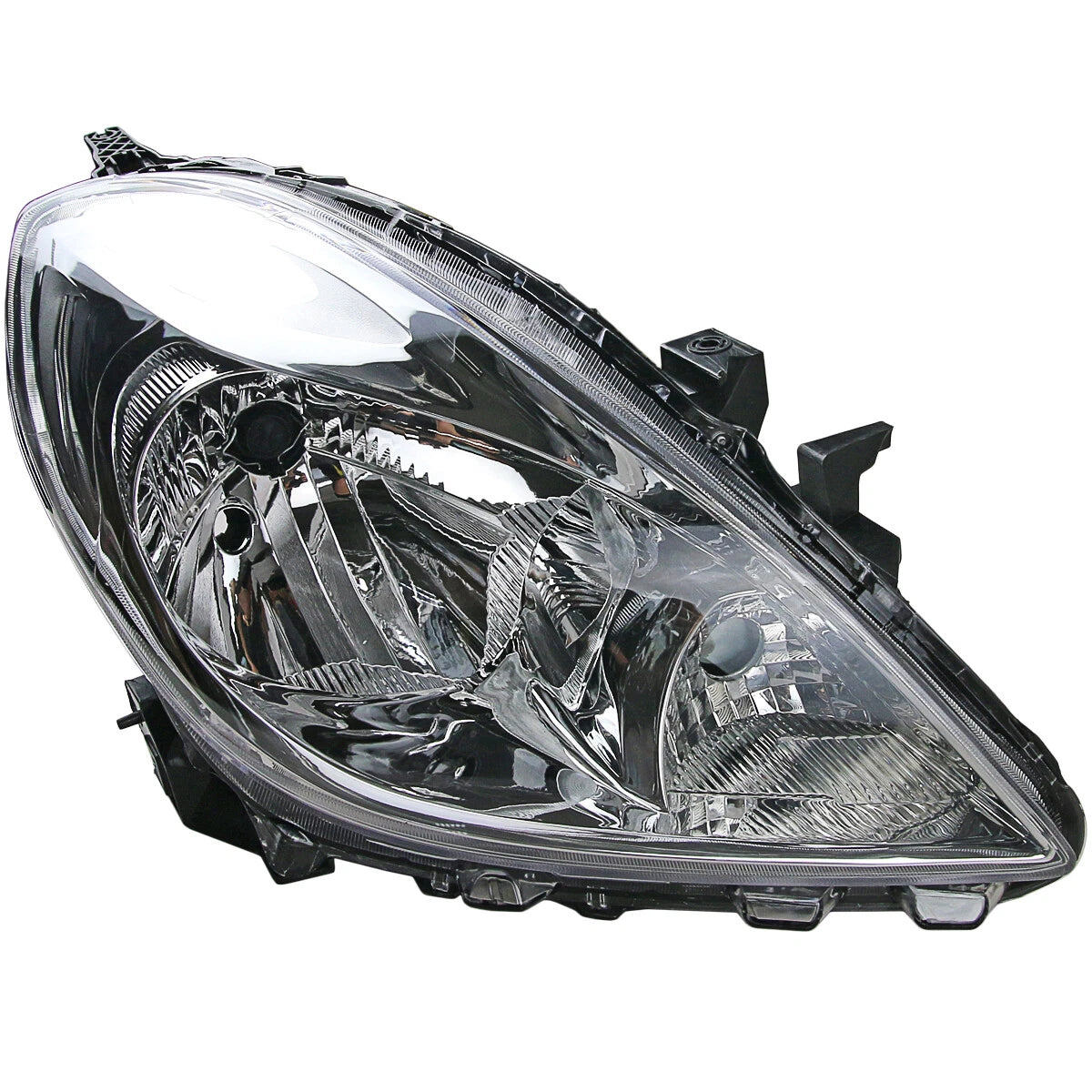 1 x Front Right Headlight for Almera N17 (2012-2014)