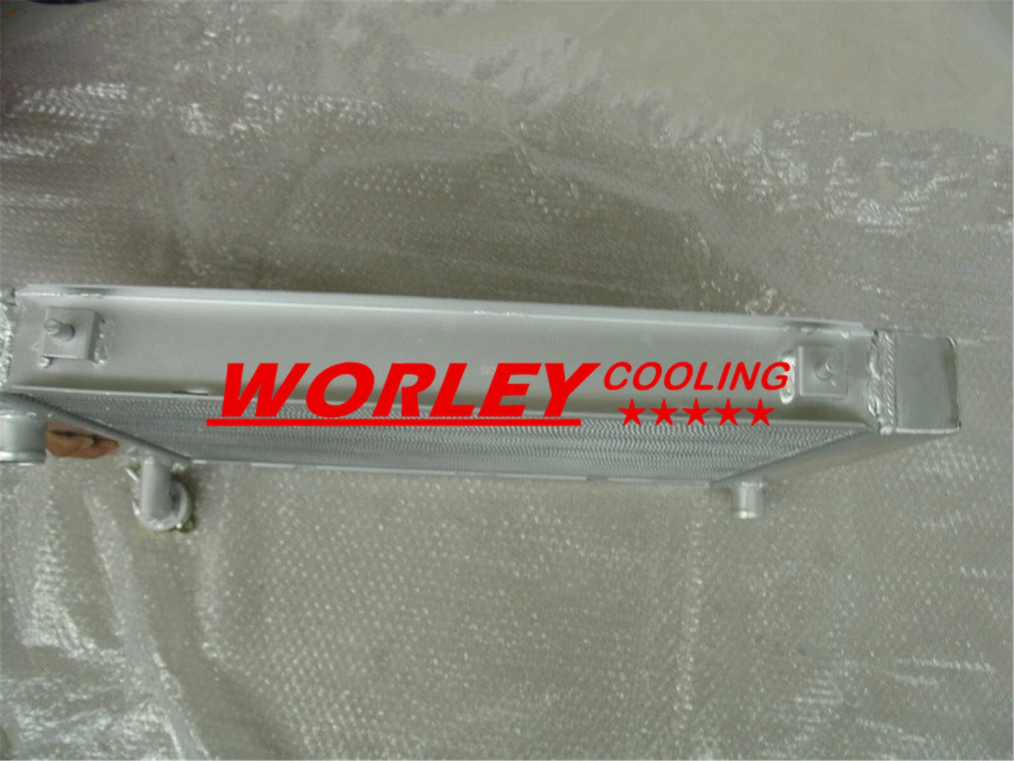 Aluminum Radiator + Fan for Holden Commodore VB VC VH VK V6 (1979-1985)