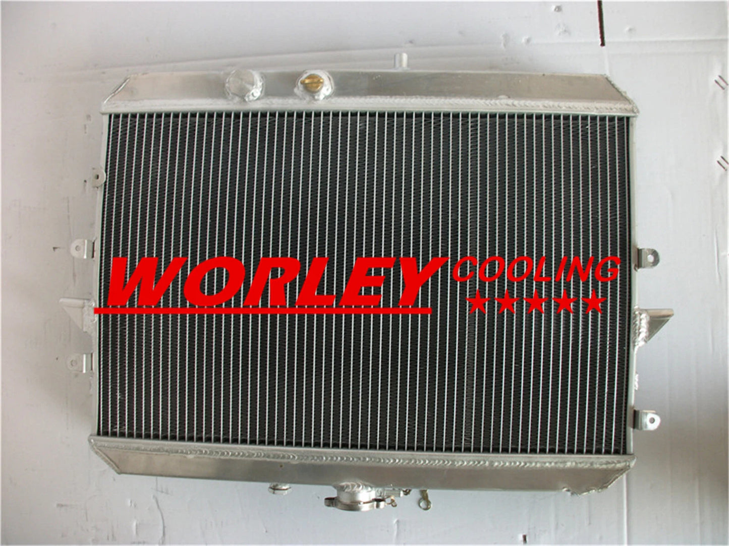 Aluminum Radiator + Fan for Ford Econovan/Mazda E2000 (1984-1997)