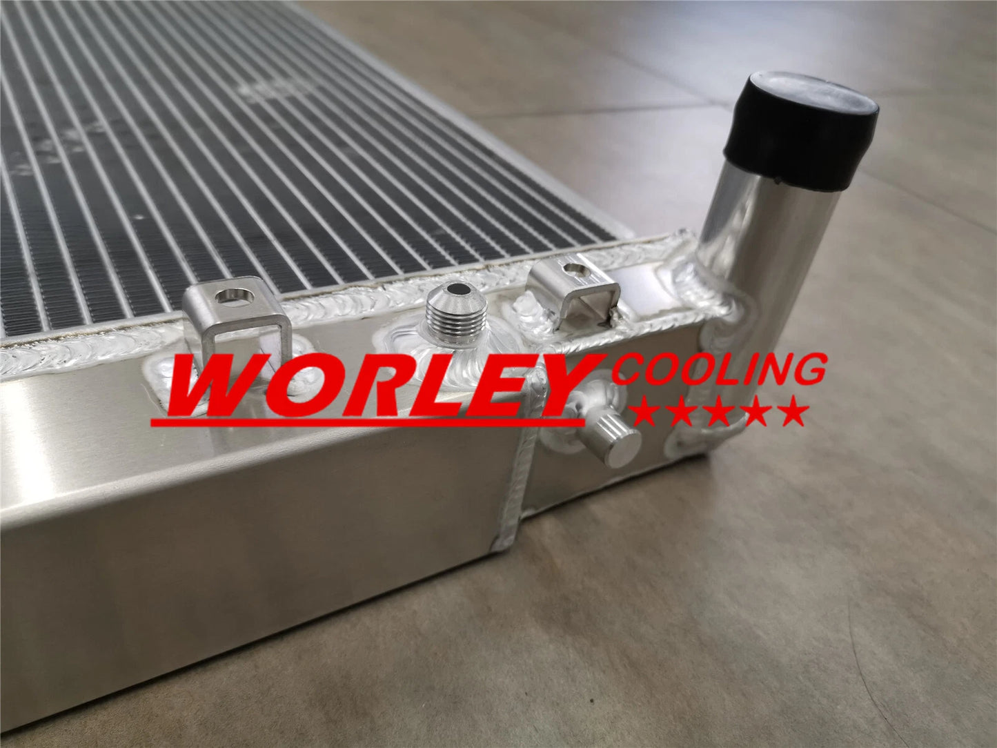 Aluminum Radiator + Blue Hose for Holden VT VX VU HSV Commodore V8 (1997-2007)