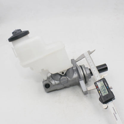 Brake Master Cylinder for Toyota Hilux KUN26 SR5 A/T 2012-2015